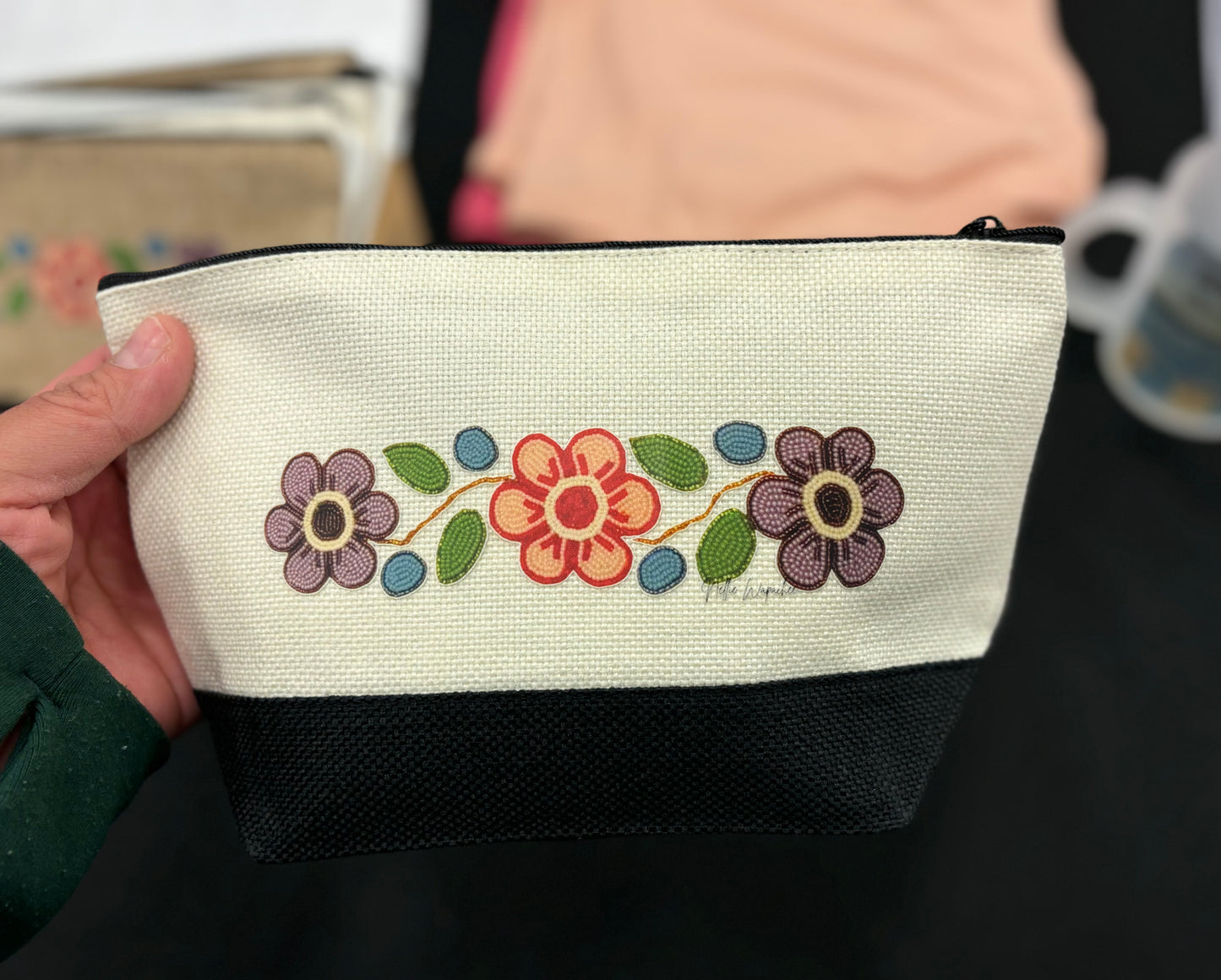 Cosmetic bag