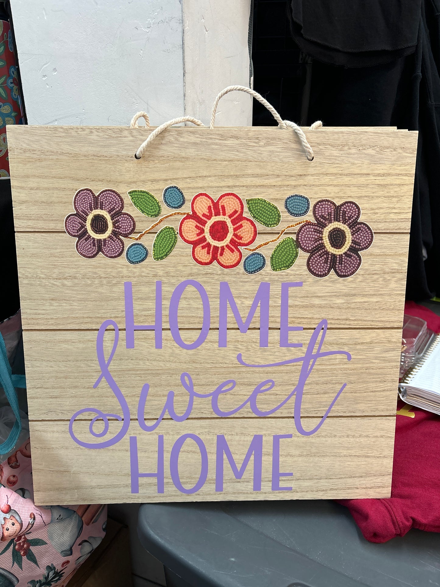 Wall hanging “home sweet home”