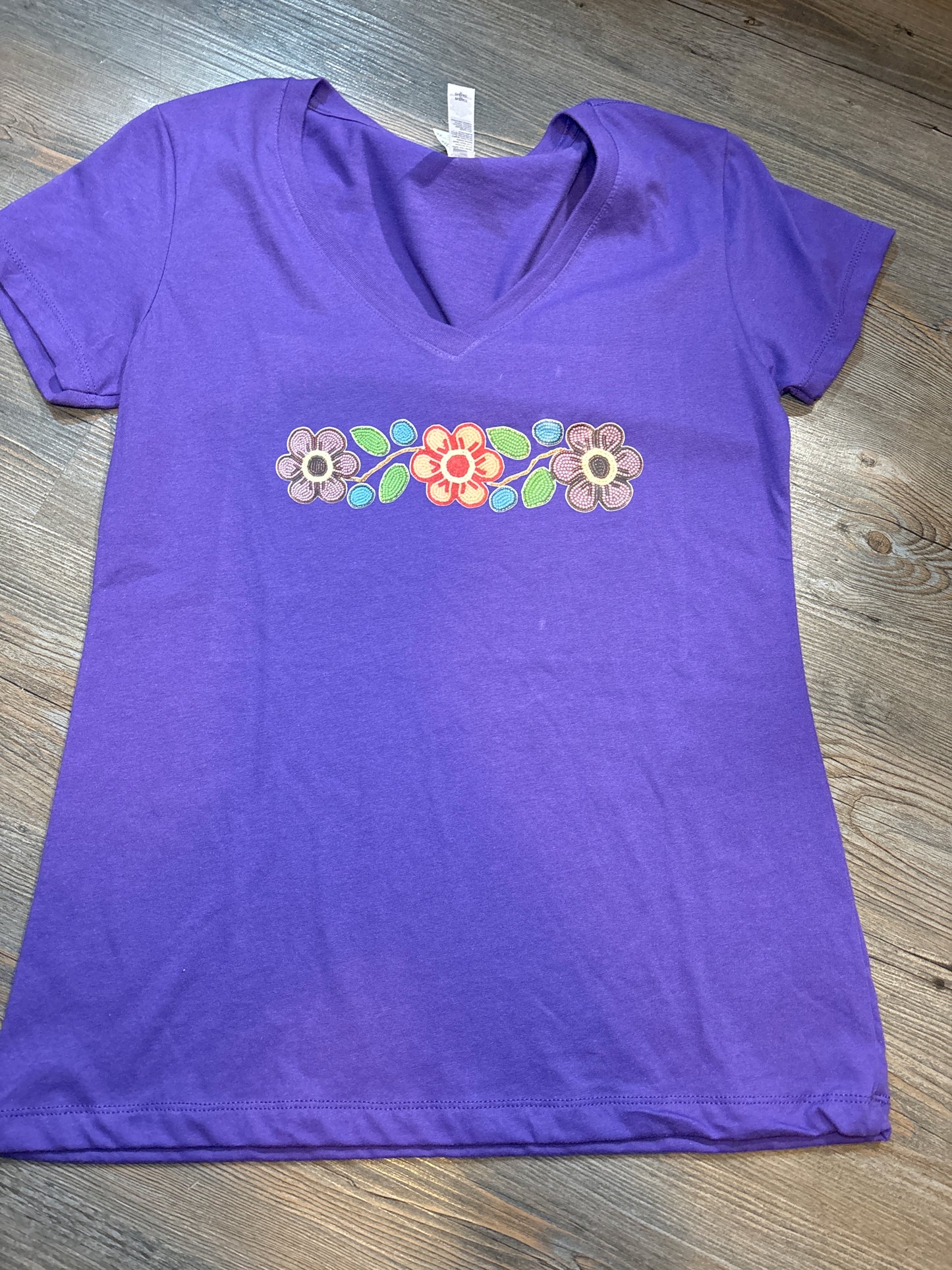 V-neck tshirt
