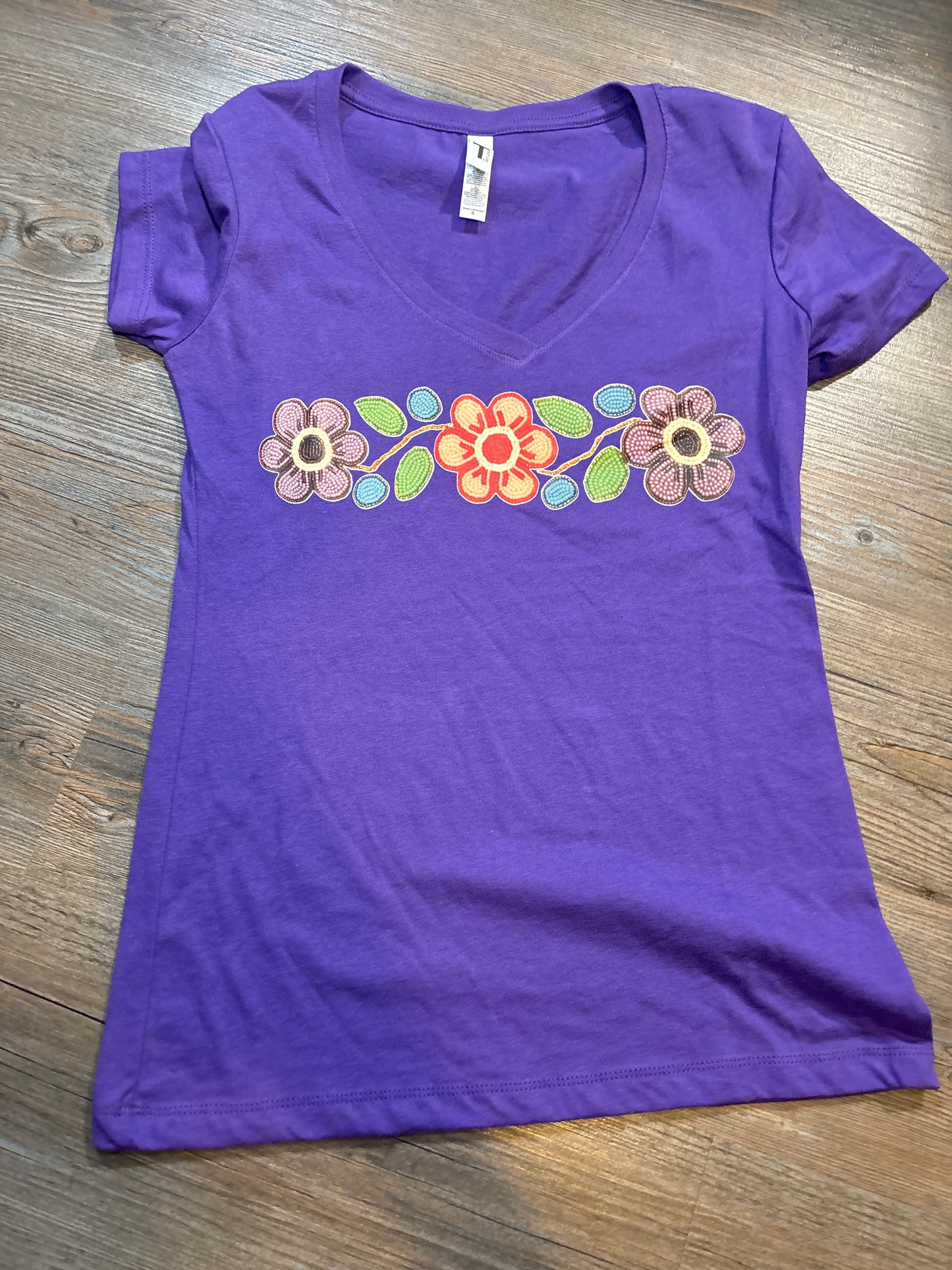 V-neck tshirt